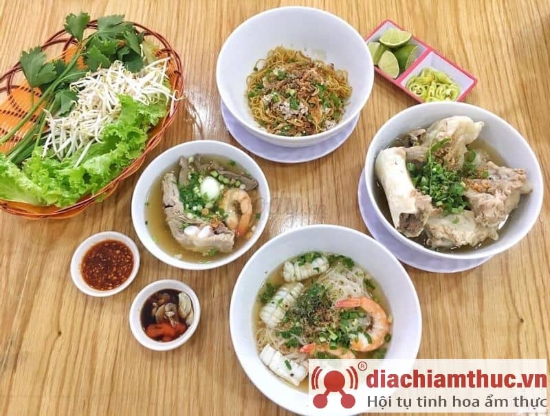 Hủ tiếu trắng Đà Lạt