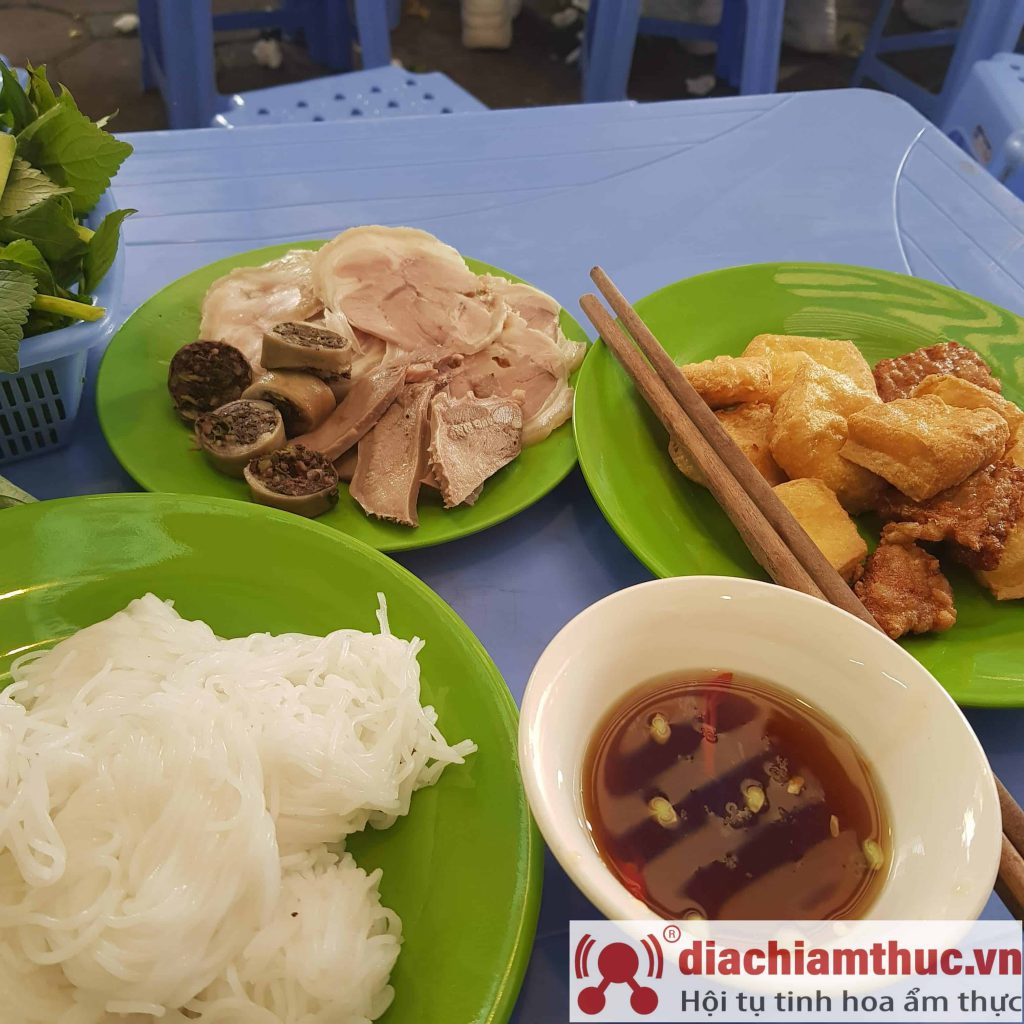 Bún đậu Phan Phù Tiên
