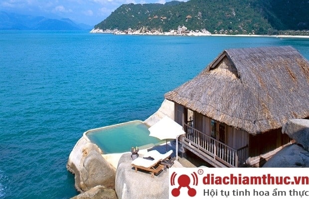 Khách sạn Nha Trang có bãi biển riêng