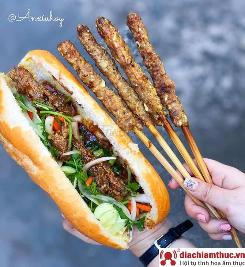 Lan Huệ – Bánh Mì Thịt Nướng Pate