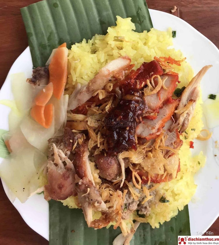 Oriz ngjitës i shijshëm i pulës Hoang Yen