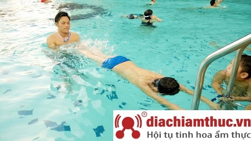 Hồ tập bơi bên trên Quận Bình Tân