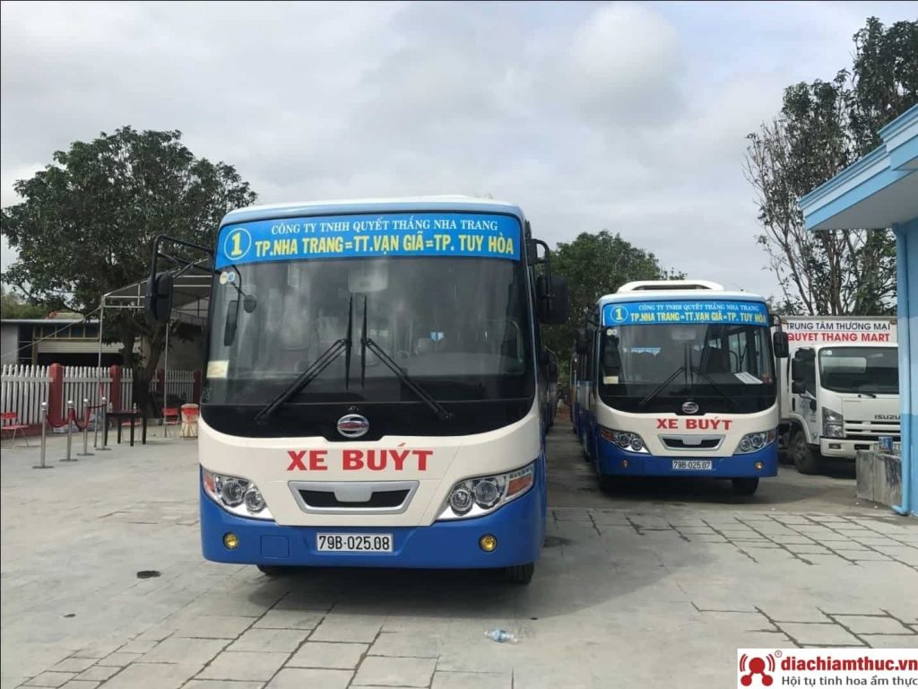 Xe buýt tại Phú Yên