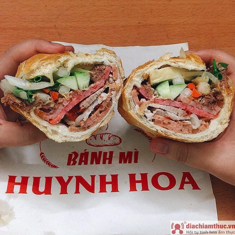 Bánh mì Huỳnh Hoa Sài Gòn