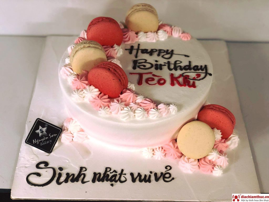 Bánh sinh nhật Nguyễn Sơn