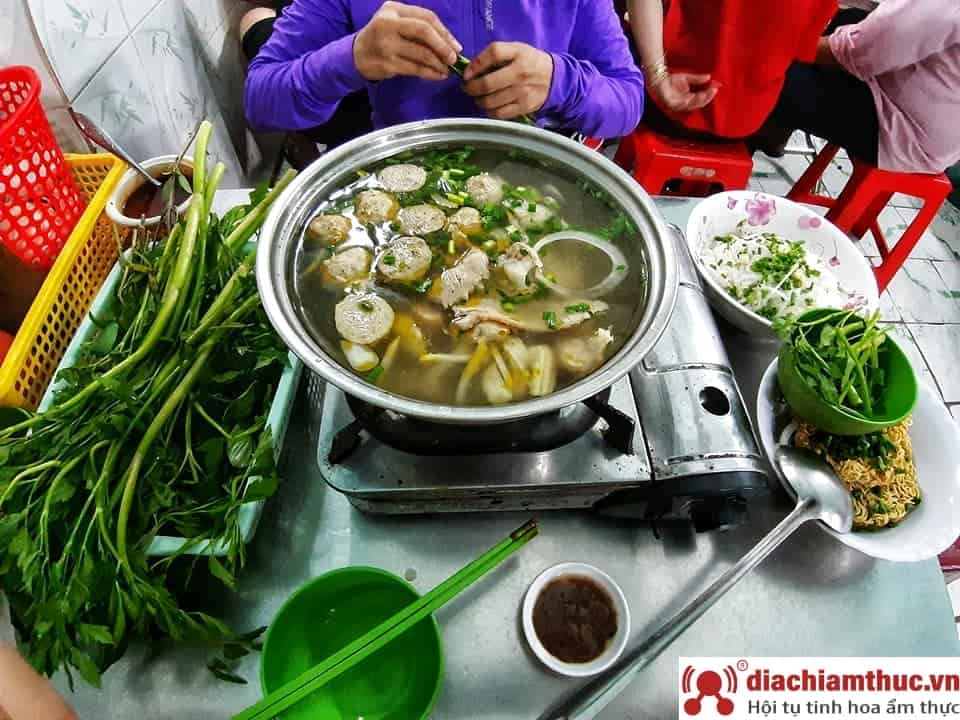 Lẩu bò A Khén