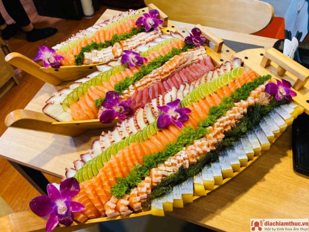 Uchi Sushi - Nhà hàng Nhật 