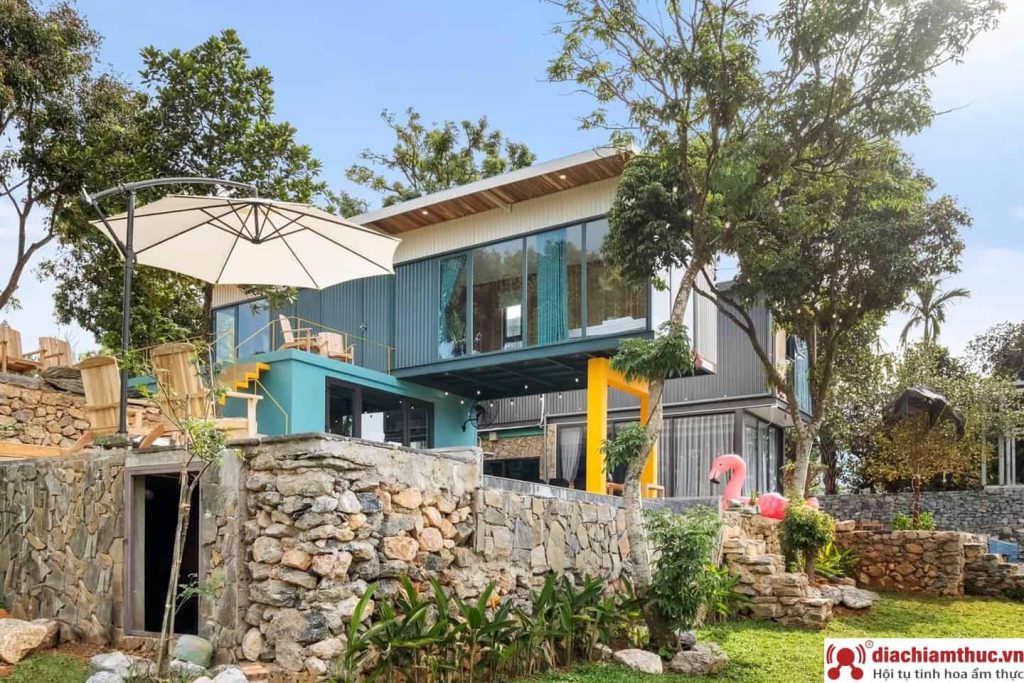 Mia House