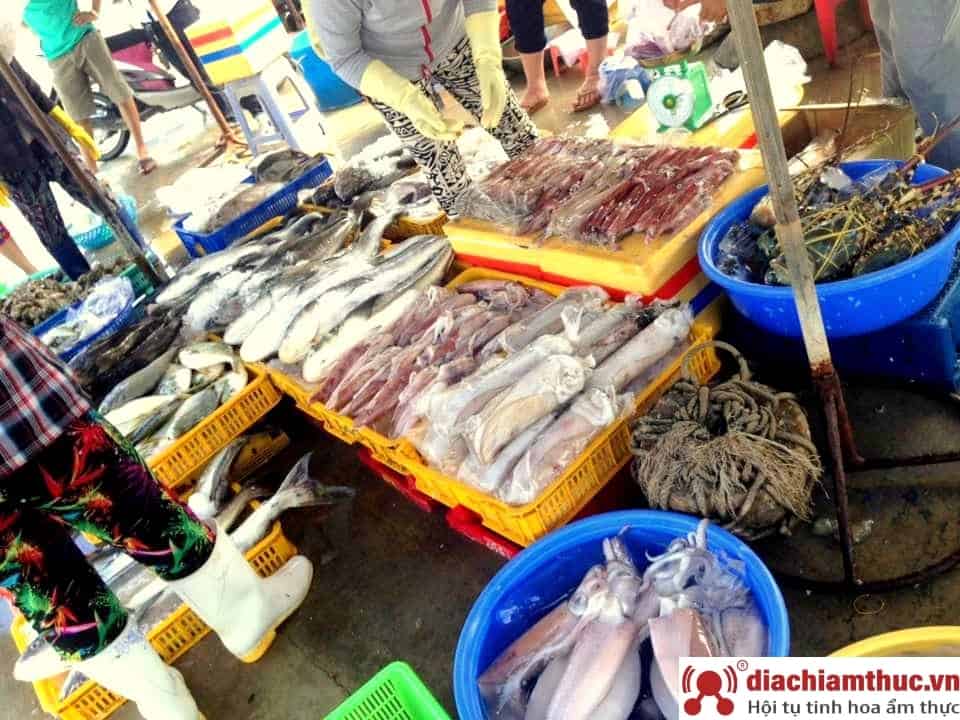 Chợ Cảng Vĩnh Lương