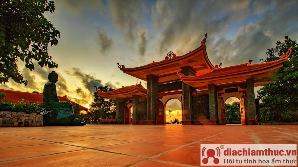 Top những ngôi chùa Phú Quốc nổi tiếng nhất
