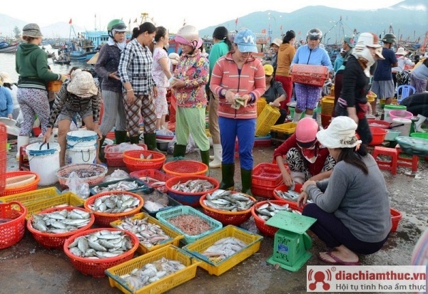Chợ cá Cảng Hạ Long Quảng Ninh