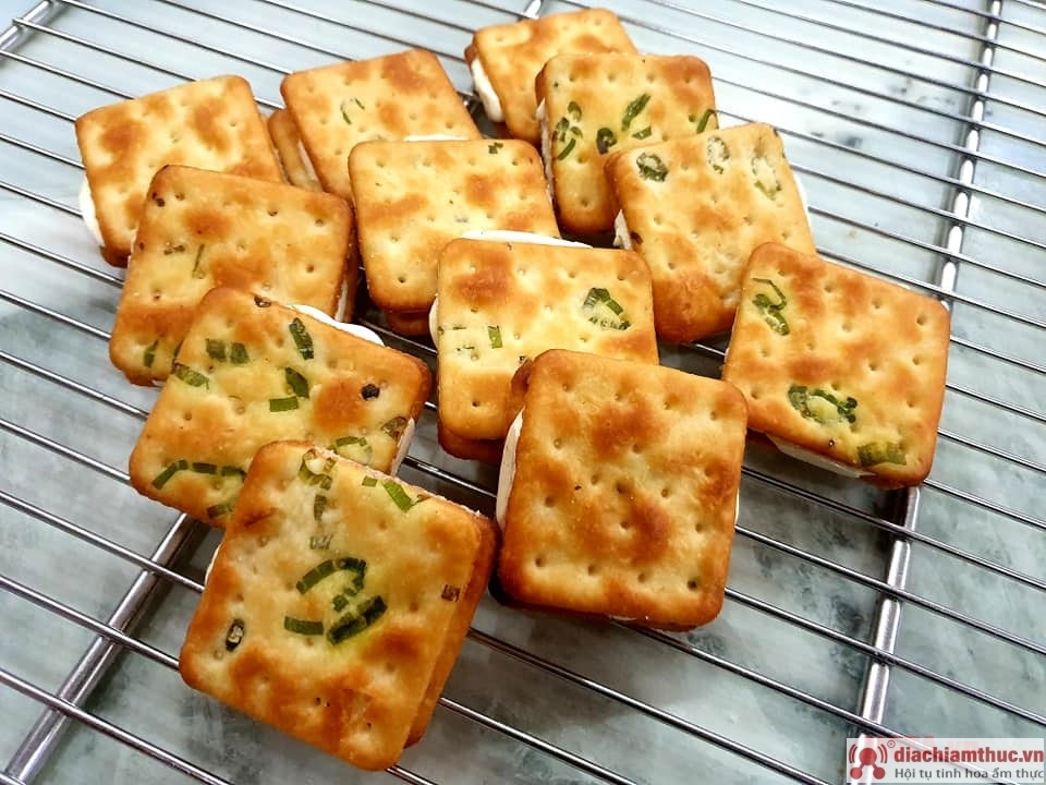 Cách làm bánh hành phô mai Đài Loan