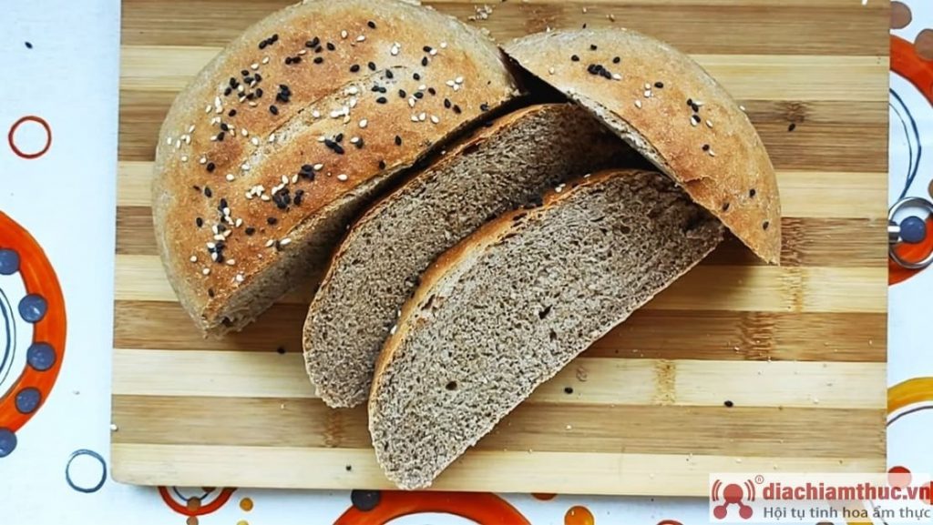 Cách làm bánh mì nguyên cám đơn giản ngay tại nhà