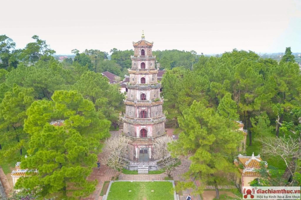 Tòa tháp 7 tầng thiêng ở chùa Thiên Mụ