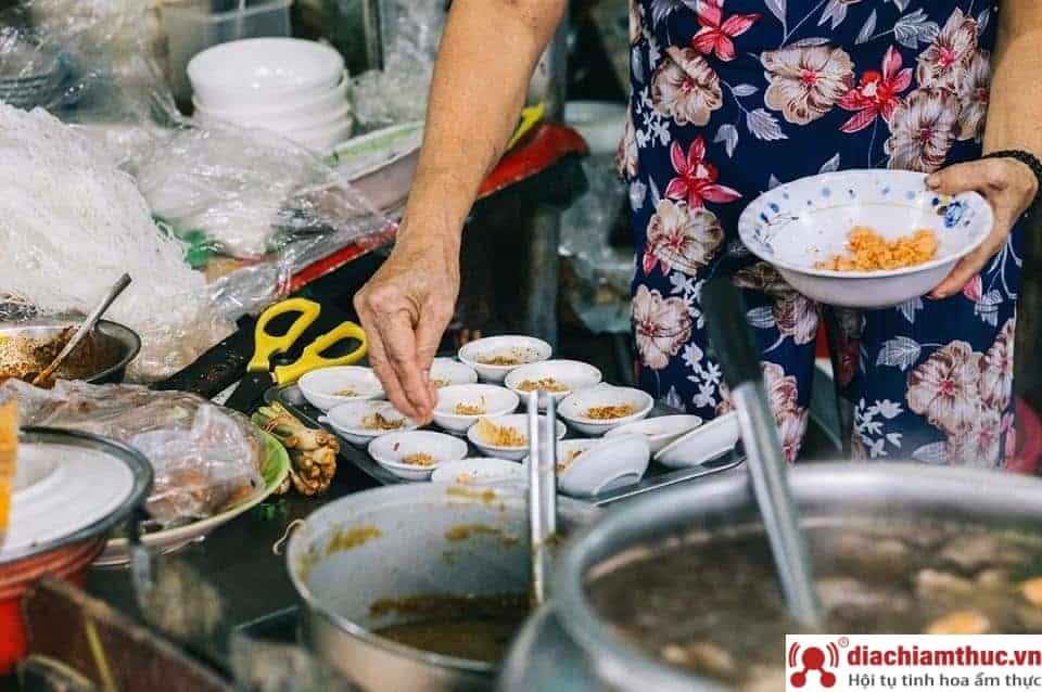 Bánh bèo Huế chợ Đông Ba