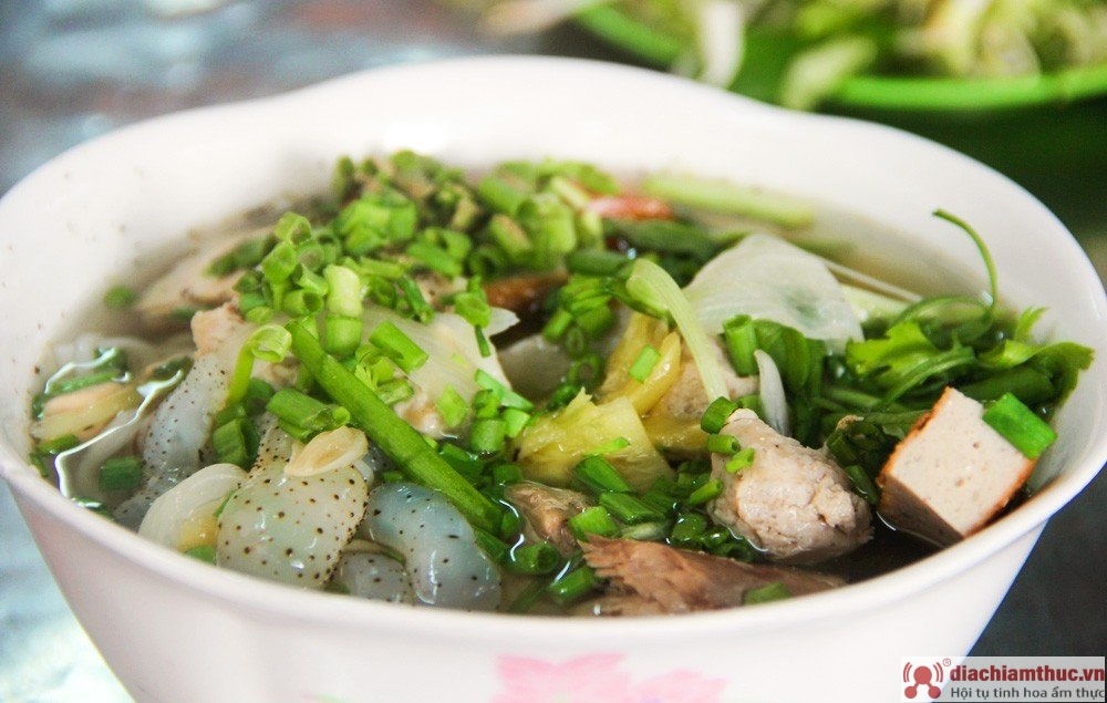 Bún sứa làm nên sức hấp dẫn của ẩm thực Nha Trang