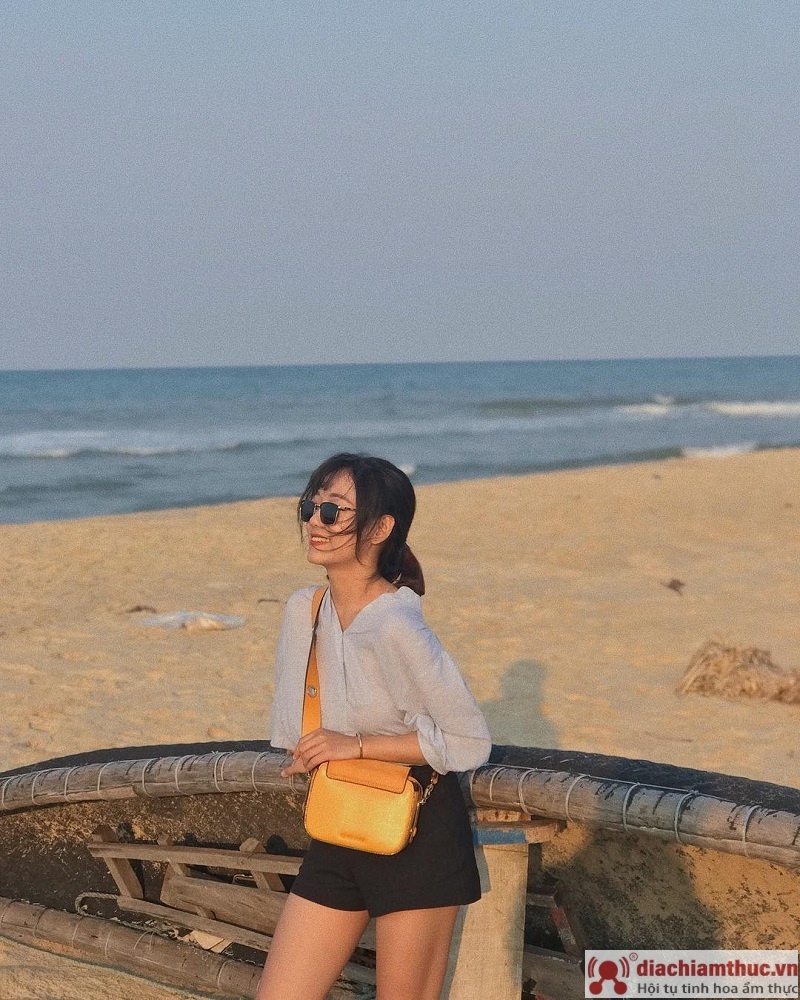 Check in biển Thuận An