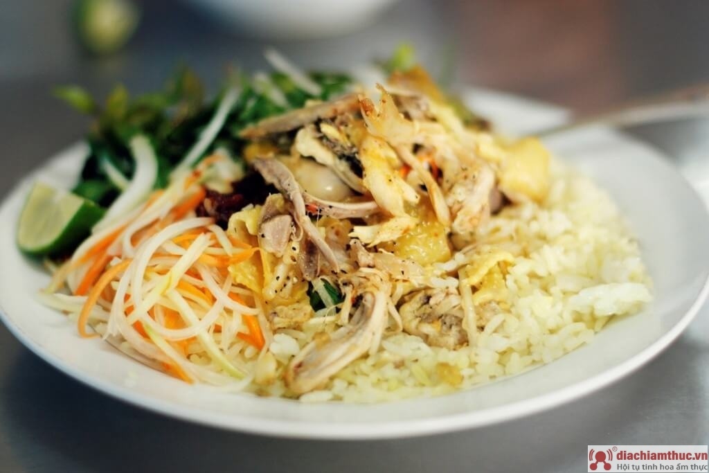 Long cơm gà Chicken Rice Restaurant