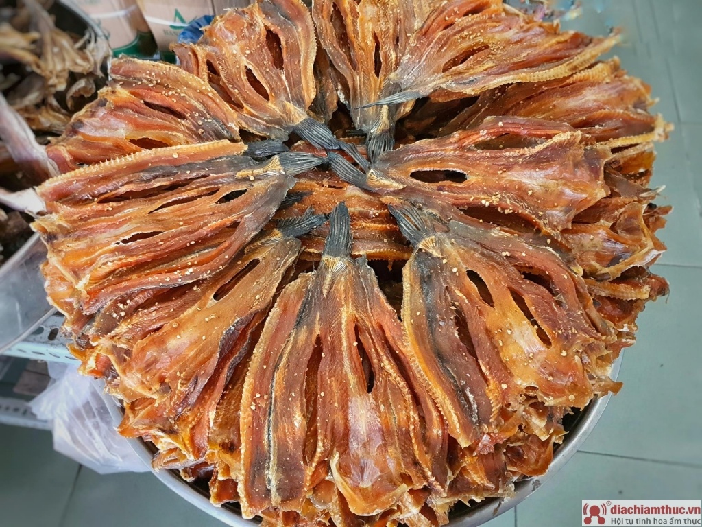 Top các món đặc sản khô Đà Nẵng giá rẻ