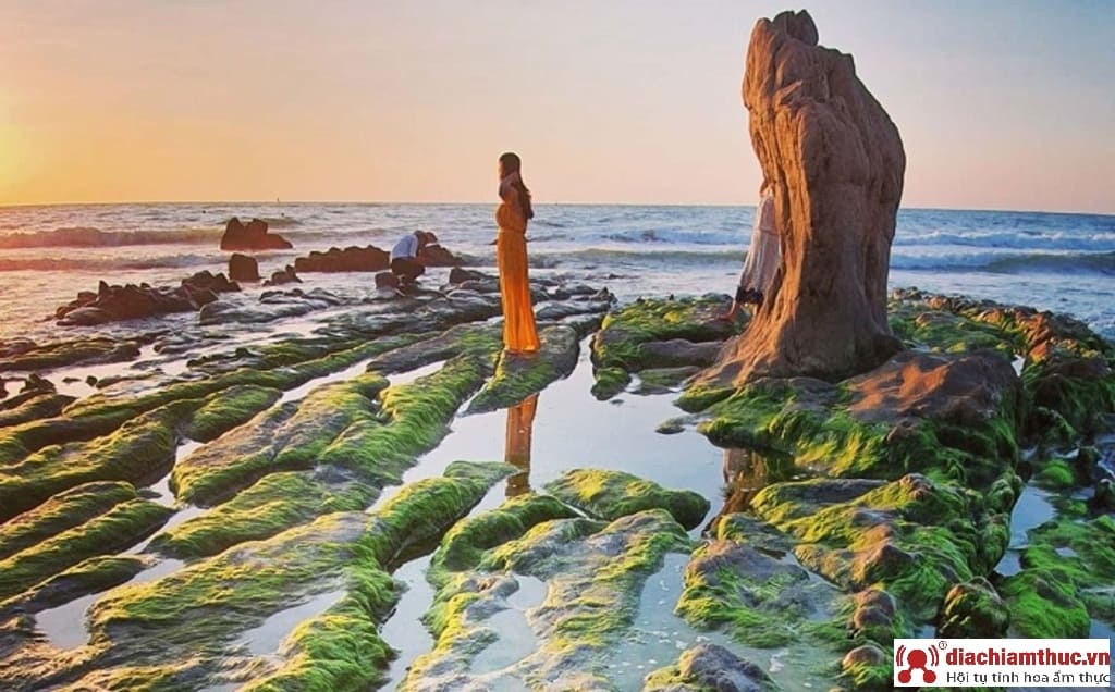 Biển Cổ Thạch – Địa Điểm Tránh Nóng Lý Tưởng