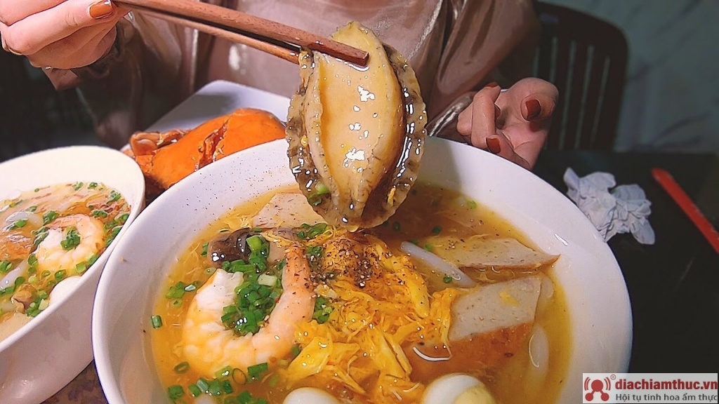 Quán bánh canh cua ghẹ bào ngư - Nét ẩm thực phong phú