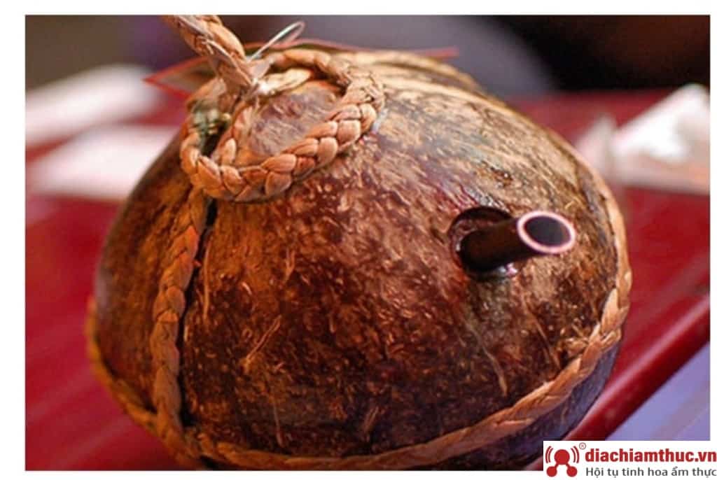 Rượu dừa Tiên tửu Ngọc Hoa – đặc sản Tam Đảo