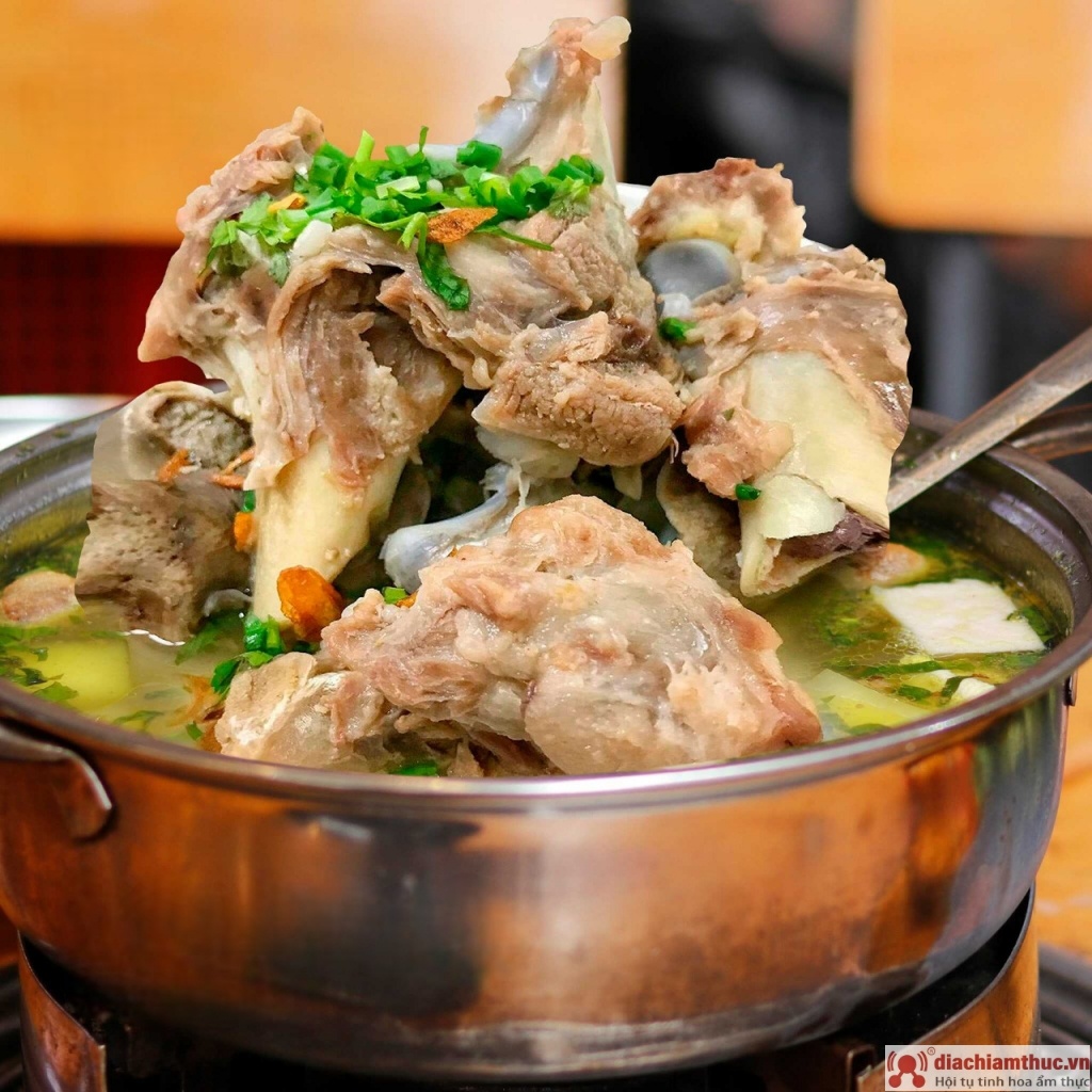 Restorante me mish viçi në Tan Phu me çmime të përballueshme