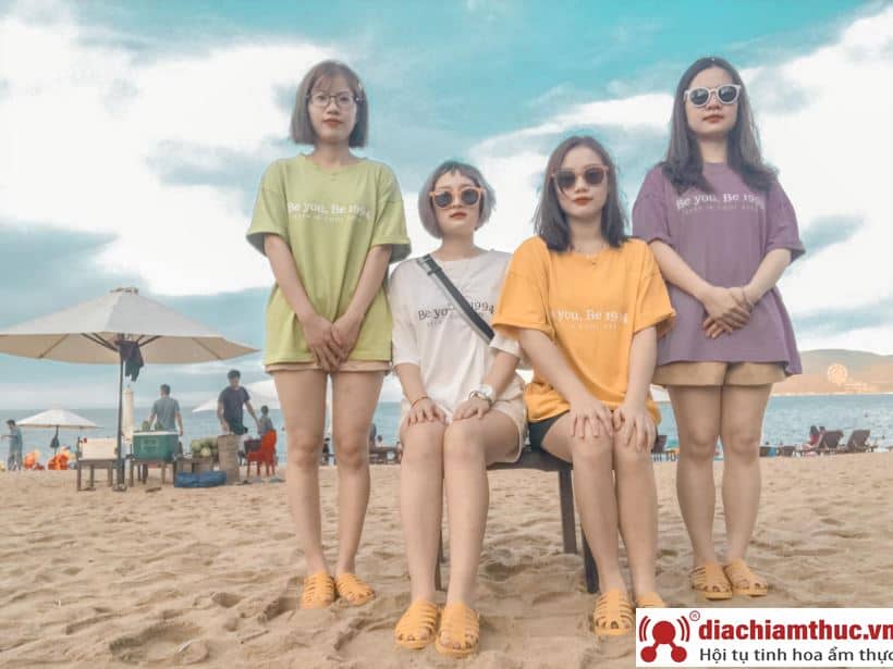 Cap đăng ảnh bạn thân sống ảo