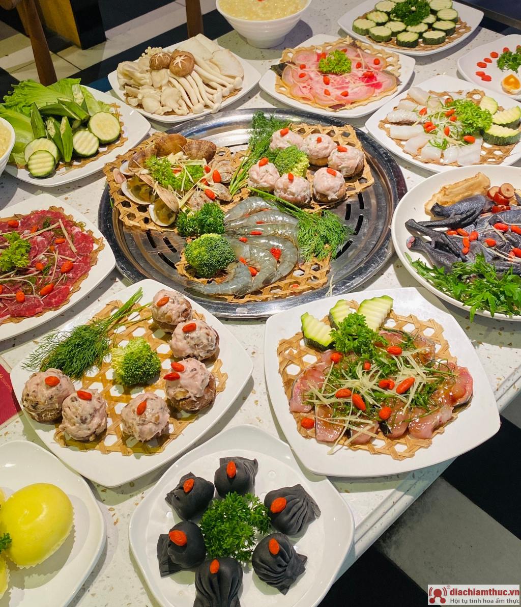 Thực đơn tại LongWang đa dạng với nhiều món ẩm thực độc đáo và hấp dẫn