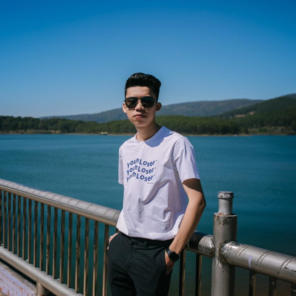 V H u Th ng Founder CEO