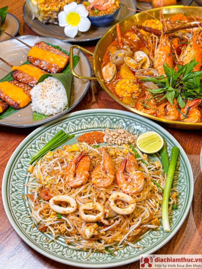 Thưởng thức các món ăn hấp dẫn chỉ có ở The Thai Cuisine