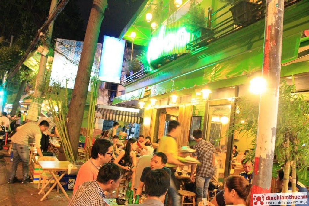 Bamboo Quán - biểu tượng ẩm thực tại Tân Bình, Sài Gòn