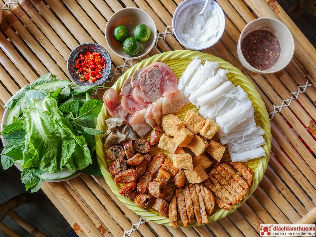 Bún Đậu Mắm Tôm Mạc Văn Khoa