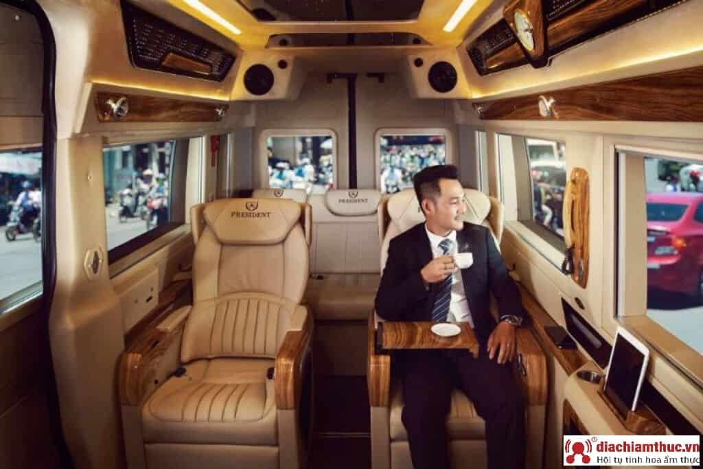 Nhà xe limousine Ngọc Minh