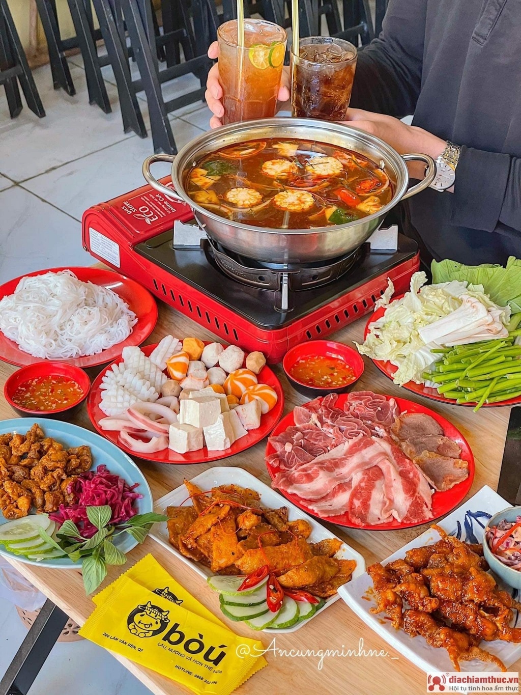 Bò Ú Plus - Nướng Lẩu Và Mồi Xịn Lai Zai
