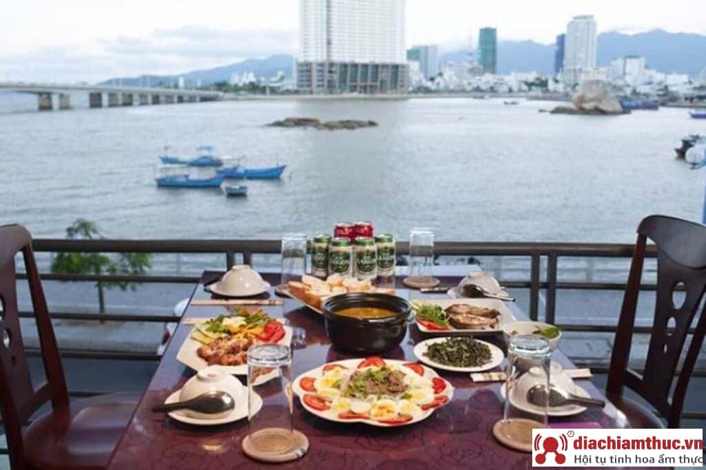 Cánh Buồm Seafood Nha Trang