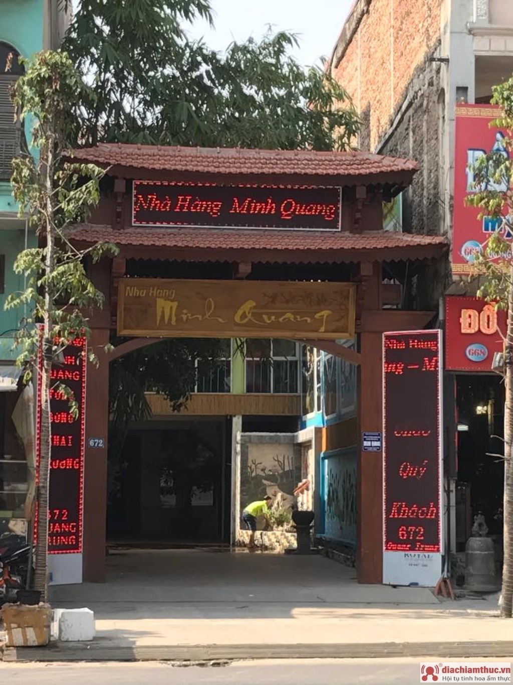 Nhà hàng Minh Quang