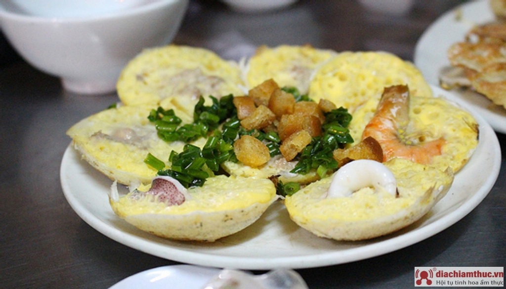Bánh Căn Miền Trung - Phạm Văn Chí 