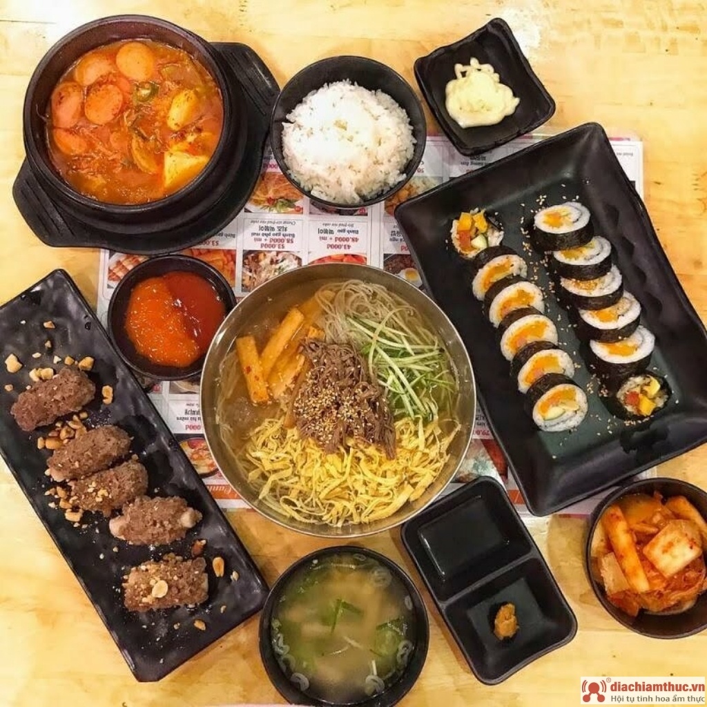 Hallyu Korean Fast Food - món ăn