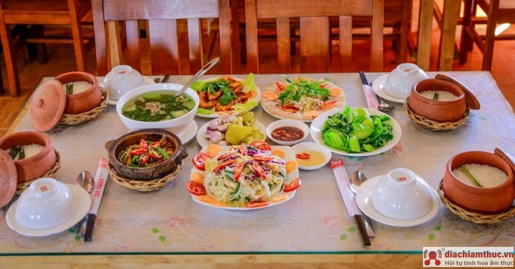 Nhà hàng Hương Việt Đà Lạt