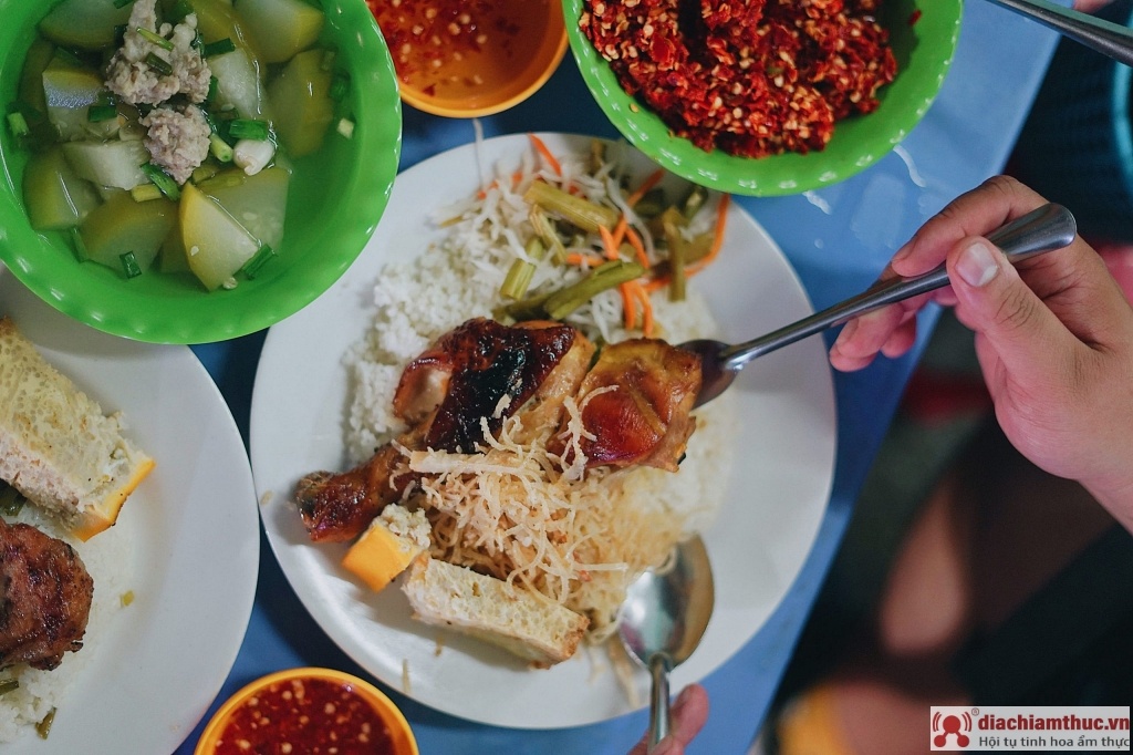 Địa chỉ các quán ăn trưa Sài Gòn - TP.HCM ngon, giá rẻ nhất