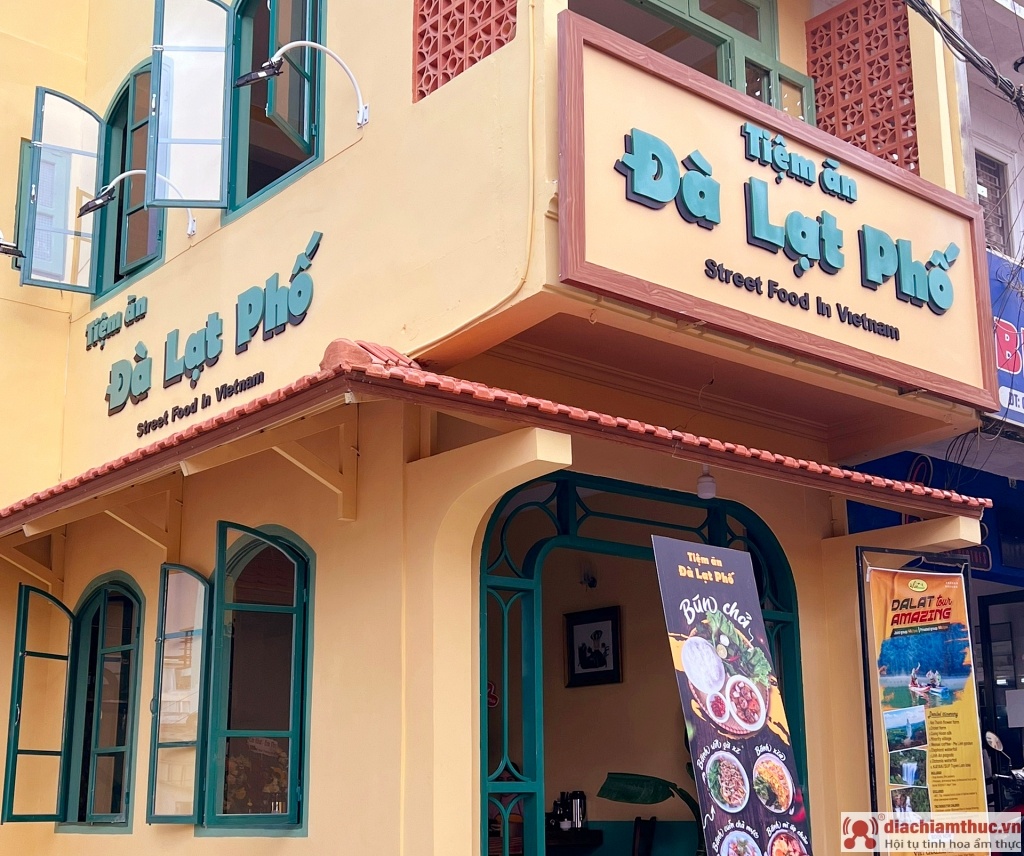 Tiệm Ăn Đà Lạt Phố - Street Food In Dalat
